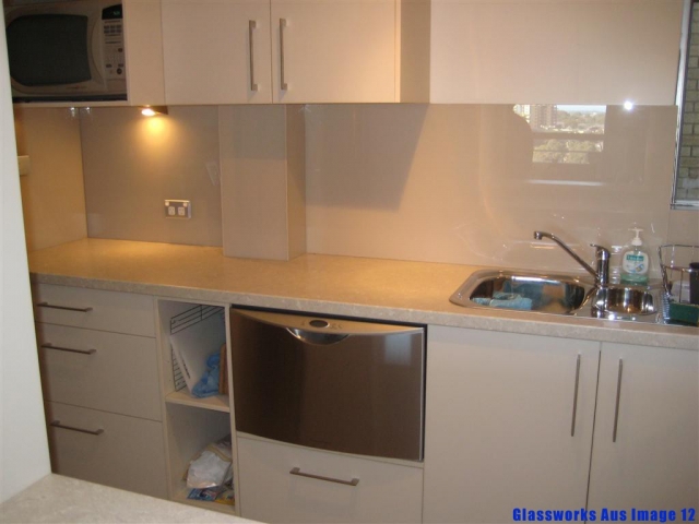 kitchen-splashback-glass-colour00012